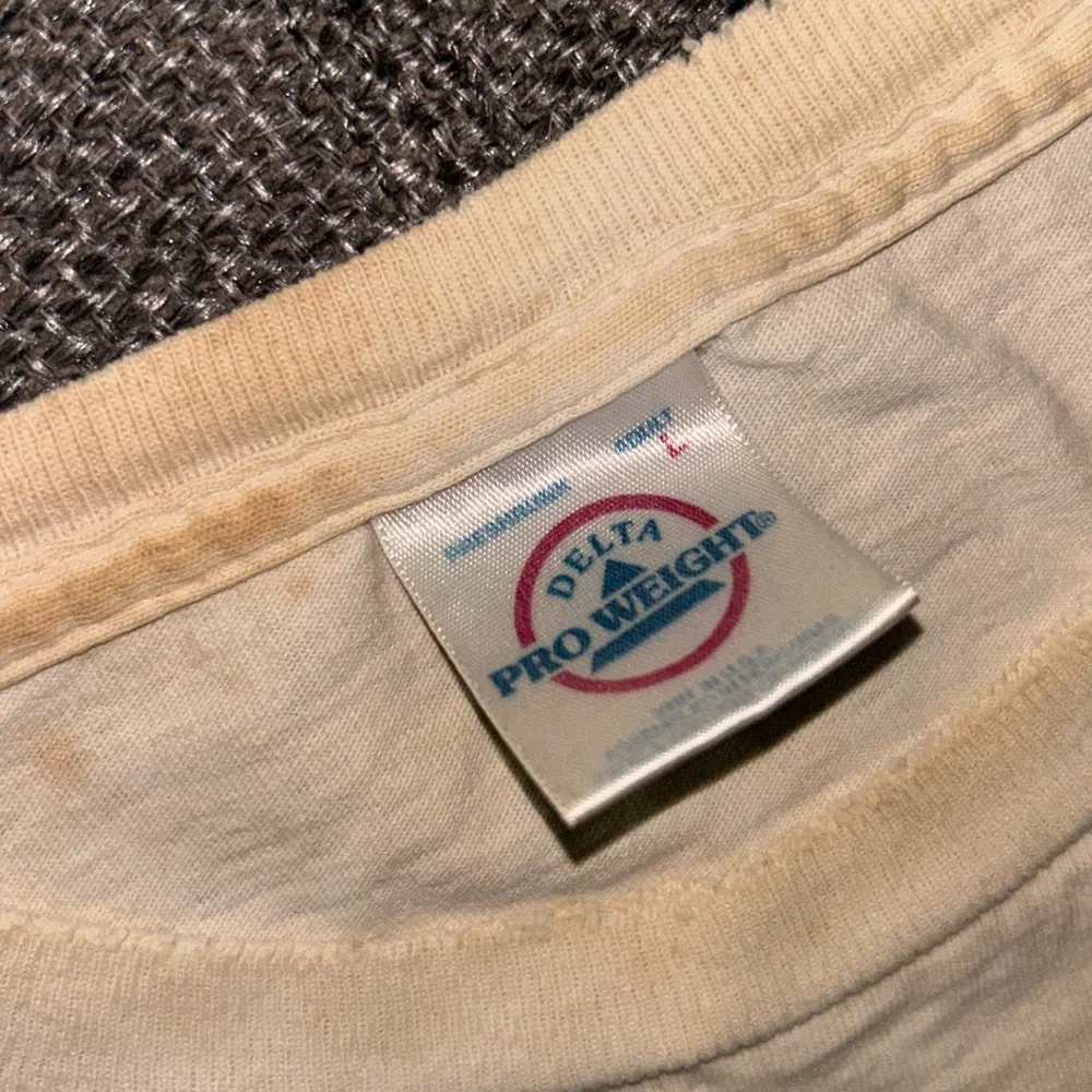 Rare 2002 Simpsons Distressed White T-Shirt with Cartoon Family Print - Picture 5 of 6